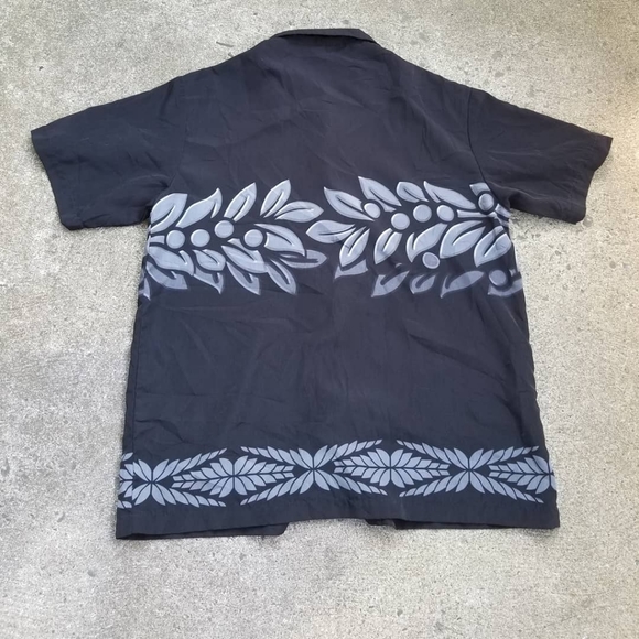 Hawaiian Surfer Girl Button-Up - Picture 4 of 4